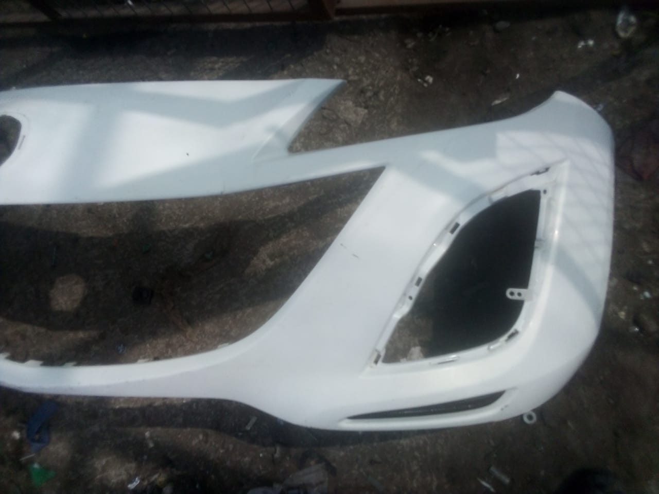 PARACHOQUES DELANTERO MAZAD 3 2012 AL 2013